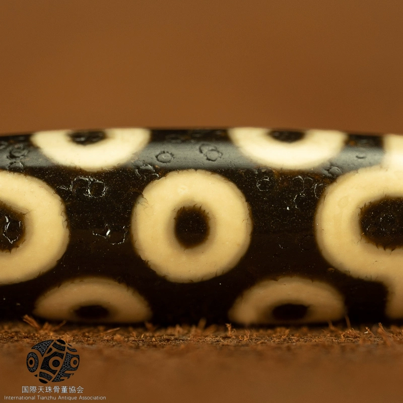 チベット▪大判七目天珠トーテム老天珠